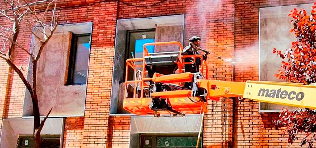 JFD EMPRESA DE LIMPIEZA EN BARCENONA Y GRANOLLERS COLABORA CON LA REMODELACION DEL CENTRO DE MAYORES HIJAS DE LA CARIDAD EN BARCELONA